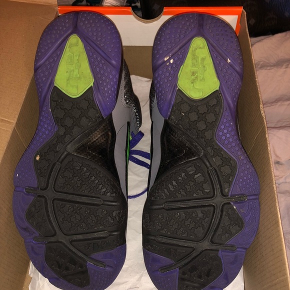 Lebron 9 (GS)💜💚 - Picture 5 of 5